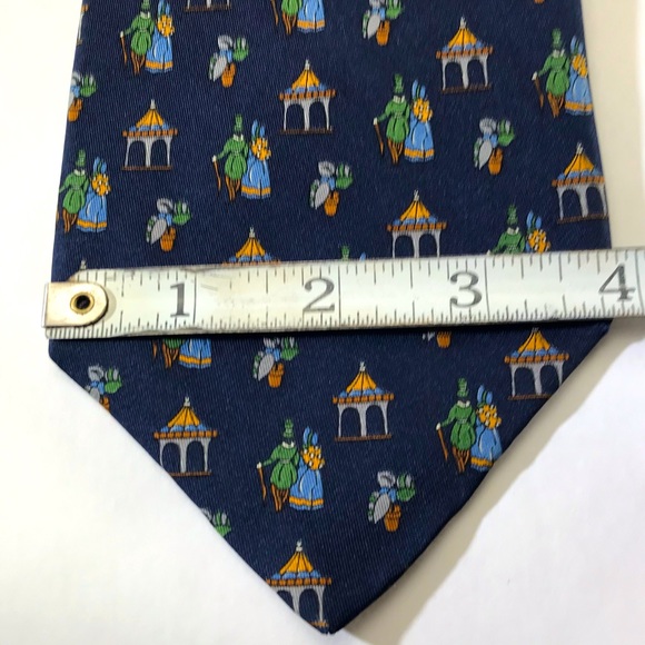 All silk designer luxury Salvatore Ferragamo tie - Picture 3 of 8